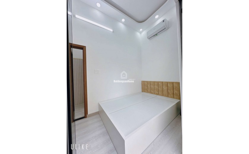 Cần bán nhà và phố Huỳnh Tấn Phát Q.7 sổ riêng công chứng ngay 
